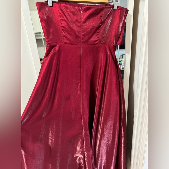 Sau Lee gorgeous satin dress in dark red formal - Picture 5 of 7